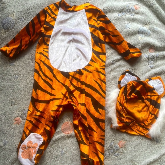 Tiger Tot Costume Cute & Cuddly - Picture 2 of 3